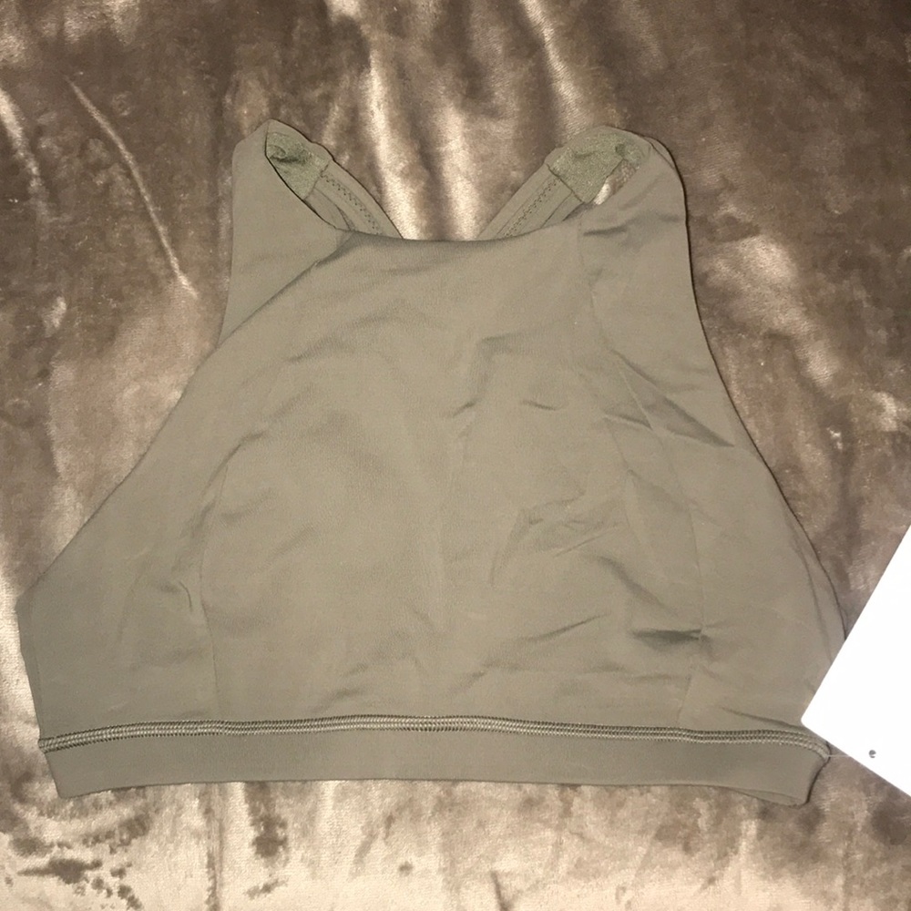 NWT lululemon free to be serene bra